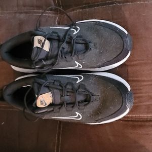 New Nikes. Women size 8